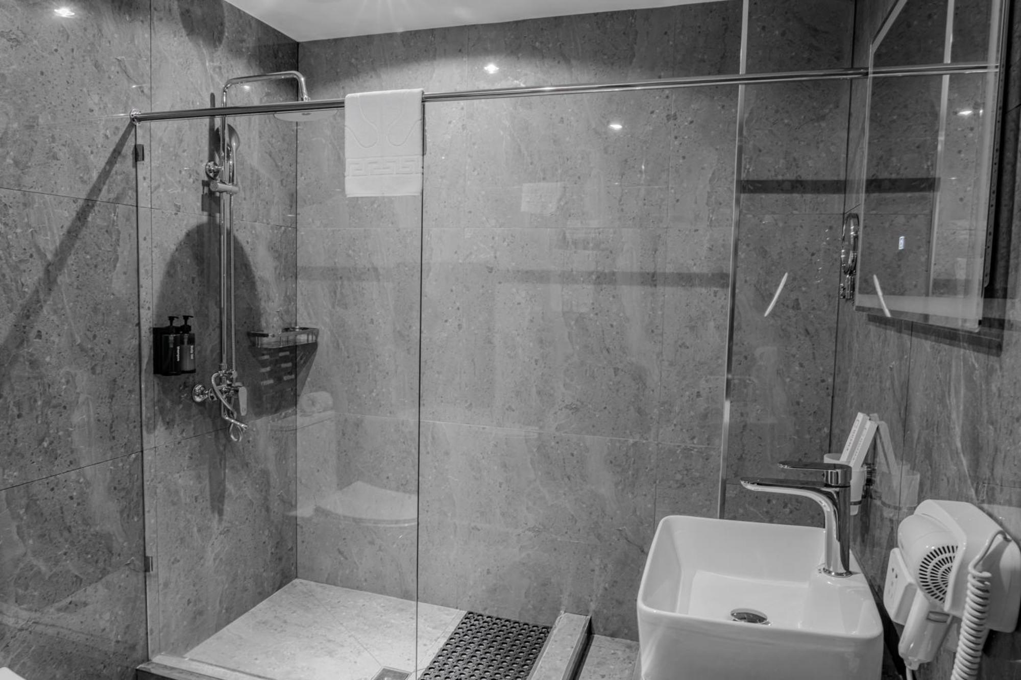 Husma Hotel & Spa Tasjkent Eksteriør bilde